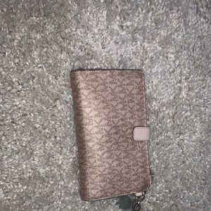 Pink Micheal Kors wallet